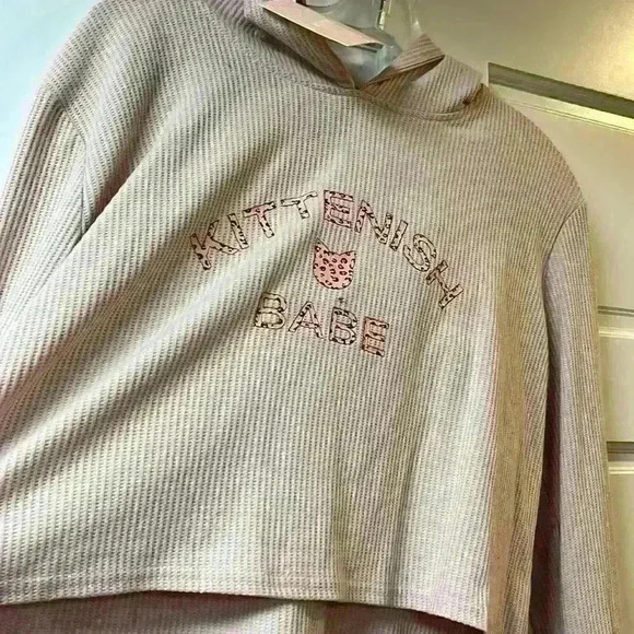 Kittenish babe, thermal crop top - Picture 2 of 8